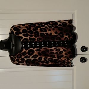 Ellie McCarthy leopard blouse extra large